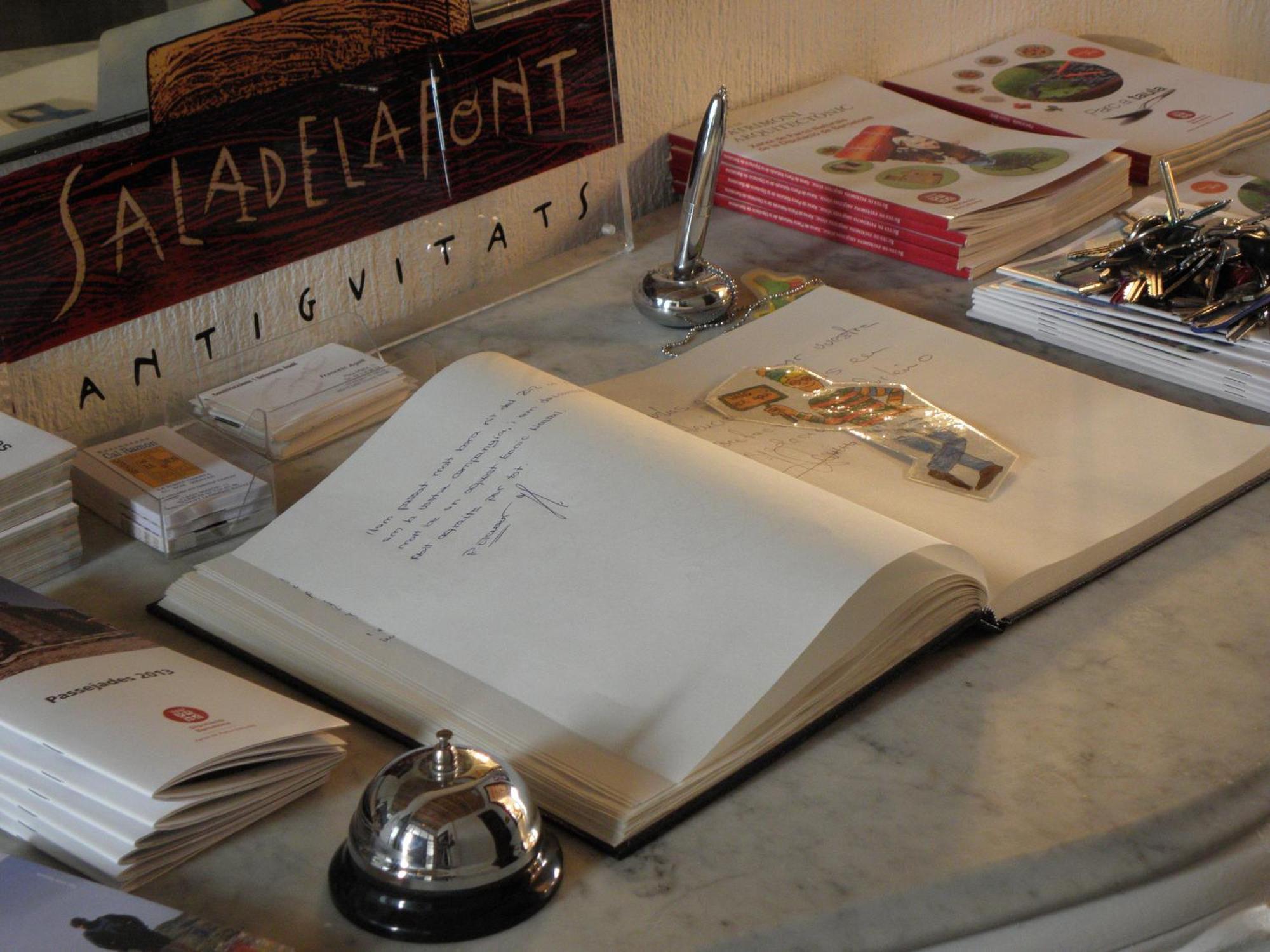 Hostal Cal Pla Sant Llorenc Savall Экстерьер фото